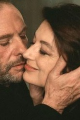 Любовь через года. Он и она 20 лет спустя. Он и она 20 лет спустя. Он и она 20 лет спустя. Фотосессия на годовщину в свадебном платье.